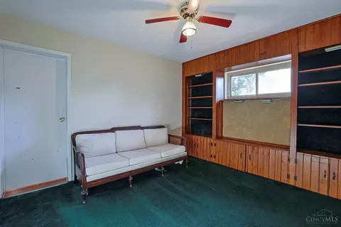 Living - 181 Ireland Ave, Greenhills, OH 45218 photo 9 of 9