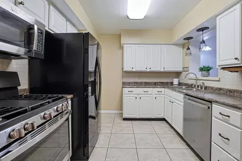 Kitchen - 181 Ireland Ave, Greenhills, OH 45218 photo 1 of 3