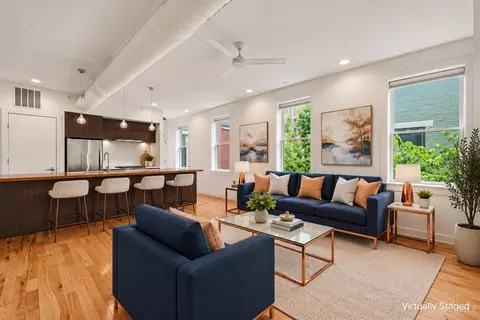Living - 1509 Pleasant St, Cincinnati, OH 45202 photo 1 of 3