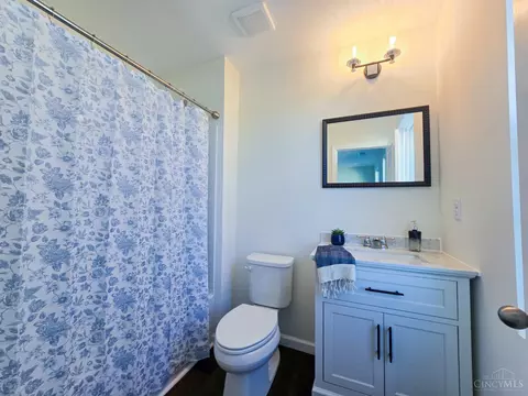 Bath - 4982 Sullivans Ridge Dr, Morrow, OH 45152 photo 1 of 3