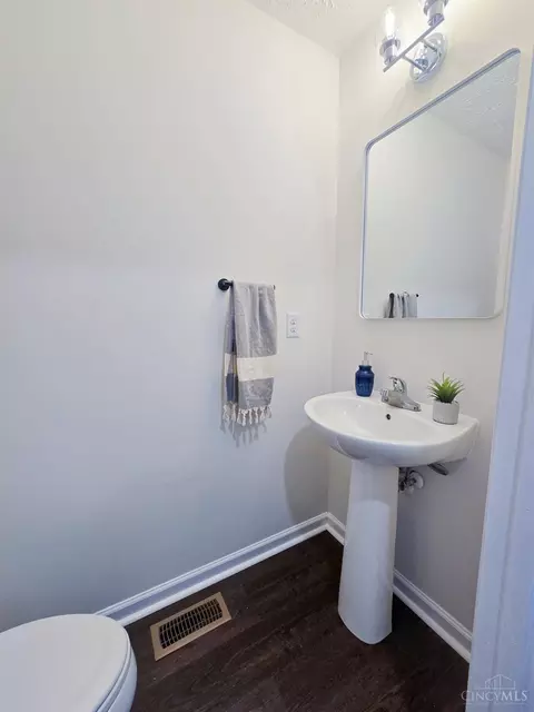 Bath - 4982 Sullivans Ridge Dr, Morrow, OH 45152 photo 3 of 3