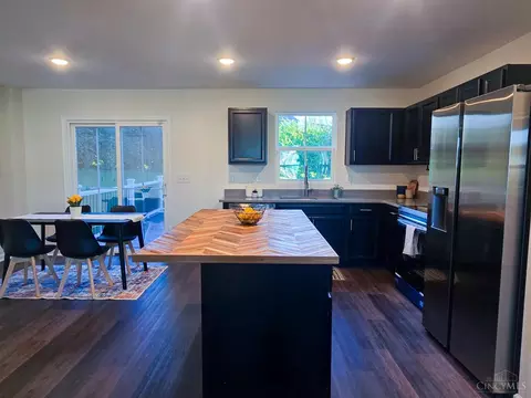Kitchen - 4982 Sullivans Ridge Dr, Morrow, OH 45152 photo 3 of 3