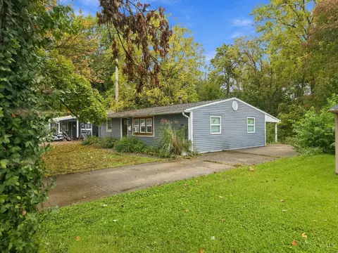 Exterior - 177 Orchard Cir, Blanchester, OH 45107 photo 2 of 5