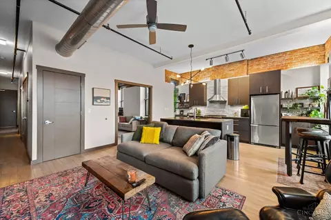Living - 1408 Elm St, Cincinnati, OH 45202 photo 3 of 5