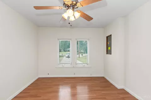 Bedroom - 475 Breezy Ln, Cincinnati, OH 45244 photo 4 of 5