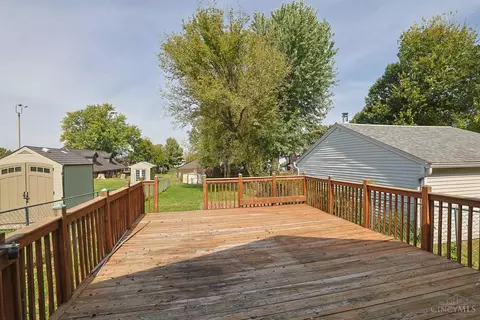 Exterior - 626 Ross Ave, Cincinnati, OH 45217 photo 2 of 7
