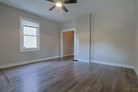 Living - 626 Ross Ave, Cincinnati, OH 45217 photo 3 of 3