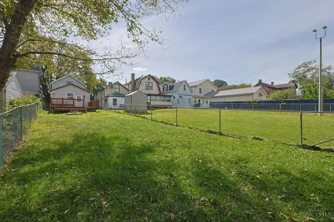 Exterior - 626 Ross Ave, Cincinnati, OH 45217 photo 5 of 7