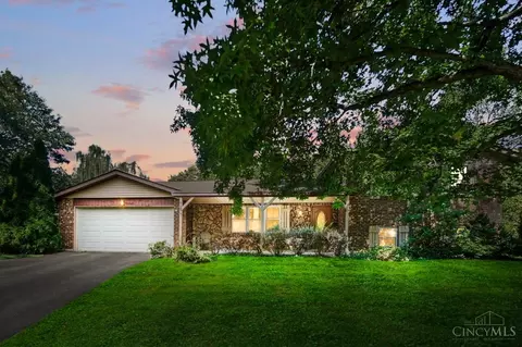 7377 Betsy Ross Ct, Hamilton, OH 45011