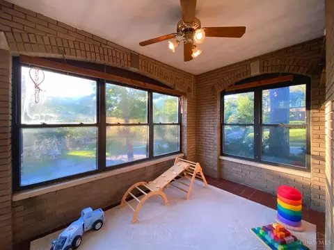Exterior - 4411 Schulte Dr, Cincinnati, OH 45205 photo 2 of 9