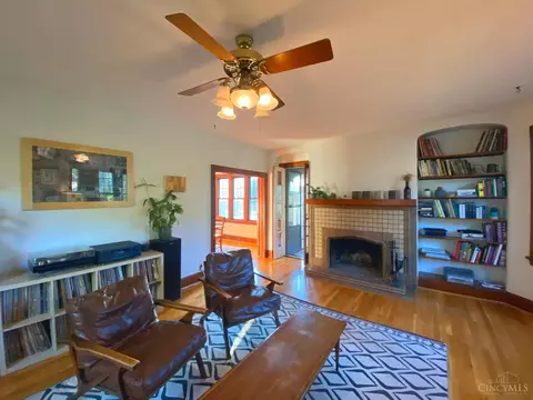 Living - 4411 Schulte Dr, Cincinnati, OH 45205 photo 1 of 4