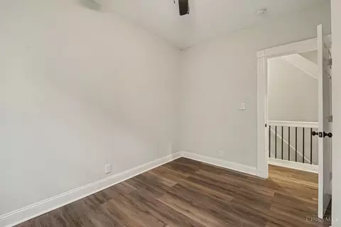 Bedroom - 3133 Harvard Ave, Cincinnati, OH 45207 photo 5 of 8