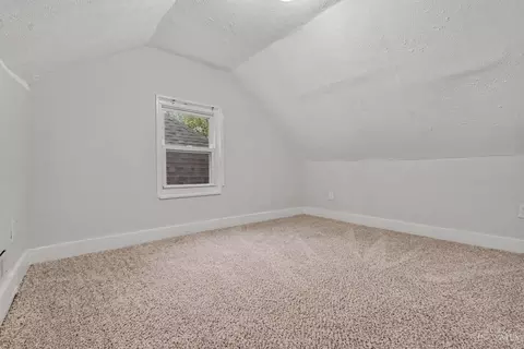Bedroom - 3133 Harvard Ave, Cincinnati, OH 45207 photo 8 of 8