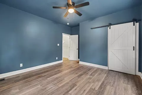 Bedroom - 3133 Harvard Ave, Cincinnati, OH 45207 photo 3 of 8