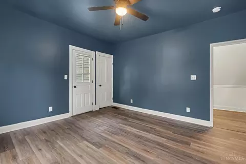 Bedroom - 3133 Harvard Ave, Cincinnati, OH 45207 photo 4 of 8