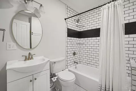 Bath - 3133 Harvard Ave, Cincinnati, OH 45207 photo 3 of 3