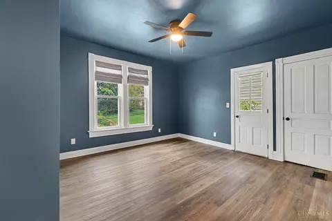 Bedroom - 3133 Harvard Ave, Cincinnati, OH 45207 photo 1 of 8
