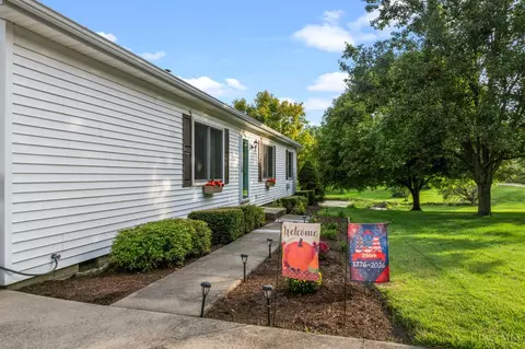 Exterior - 1499 Cuba Rd, Wilmington, OH 45177 photo 3 of 3