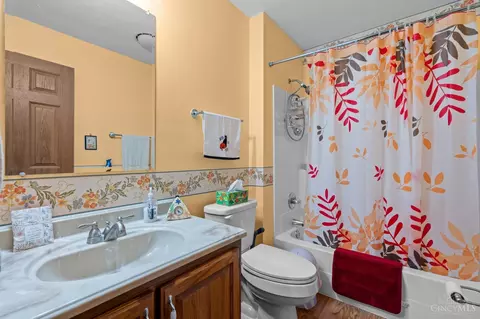Bath - 1499 Cuba Rd, Wilmington, OH 45177 photo 1 of 2