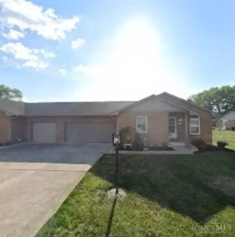 319 Terrace Ct, Trenton, OH 45067
