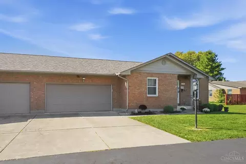 319 Terrace Ct, Trenton, OH 45067