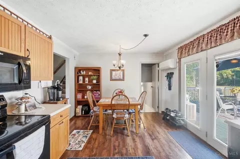 Dining - 575 Reeder Rd, Blanchester, OH 45107 photo 1 of 1