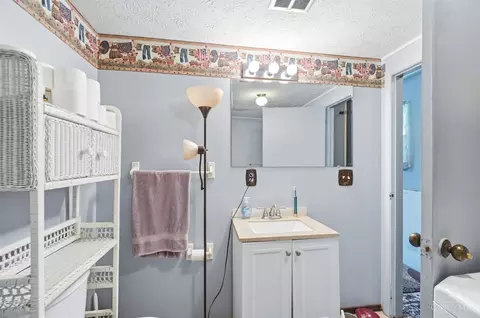 Bath - 575 Reeder Rd, Blanchester, OH 45107 photo 3 of 3