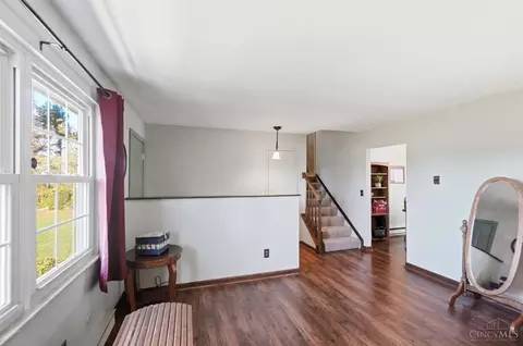 Entry Way - 575 Reeder Rd, Blanchester, OH 45107 photo 2 of 4