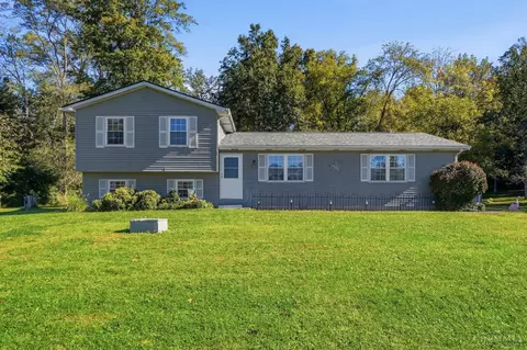 Exterior - 575 Reeder Rd, Blanchester, OH 45107 photo 2 of 17