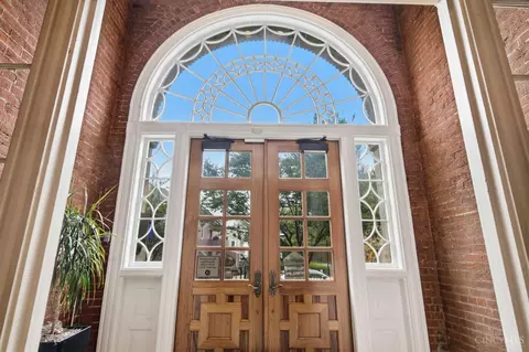 Entry Way - 1125 St Gregory St, Cincinnati, OH 45202 photo 4 of 5