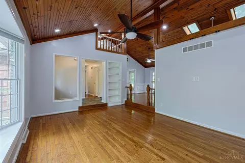 Living - 3304 Wagner Rd, Cincinnati, OH 45245 photo 5 of 11