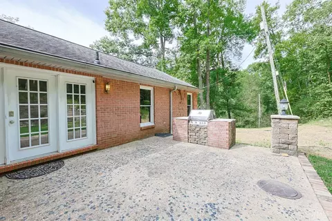 Exterior - 3304 Wagner Rd, Cincinnati, OH 45245 photo 6 of 16