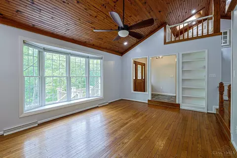 Living - 3304 Wagner Rd, Cincinnati, OH 45245 photo 4 of 11