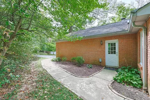 Exterior - 3304 Wagner Rd, Cincinnati, OH 45245 photo 10 of 16
