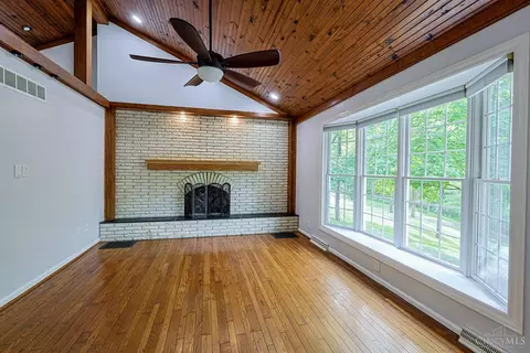 Living - 3304 Wagner Rd, Cincinnati, OH 45245 photo 2 of 11
