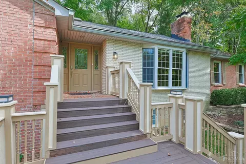 Exterior - 3304 Wagner Rd, Cincinnati, OH 45245 photo 3 of 16