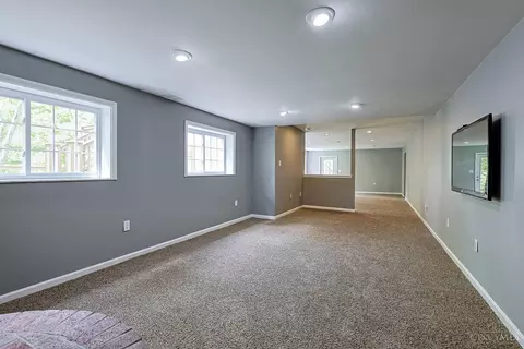 Living - 3304 Wagner Rd, Cincinnati, OH 45245 photo 8 of 11