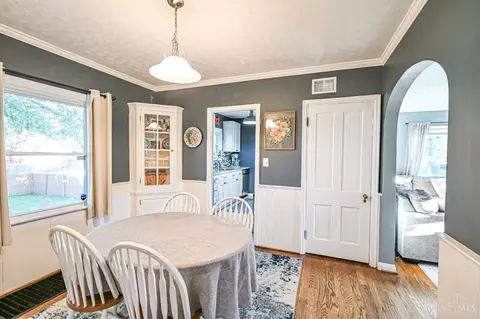 Dining - 7825 Plainfield Rd, Deer Park, OH 45236 photo 2 of 2