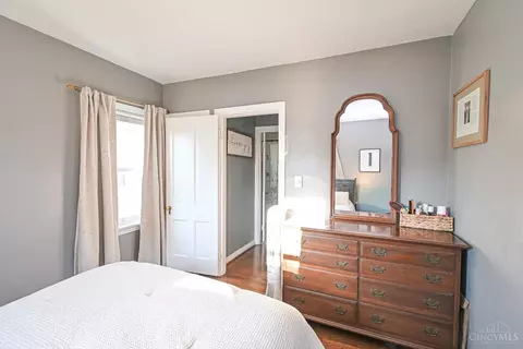 Bedroom - 7825 Plainfield Rd, Deer Park, OH 45236 photo 2 of 4