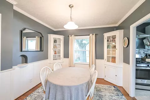 Dining - 7825 Plainfield Rd, Deer Park, OH 45236 photo 1 of 2