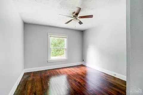 Bedroom - 5128 Blaesi St, Cincinnati, OH 45227 photo 2 of 4