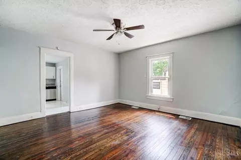 Living - 5128 Blaesi St, Cincinnati, OH 45227 photo 1 of 1