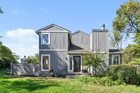 161 Twin Lakes Dr, Fairfield, OH 45014