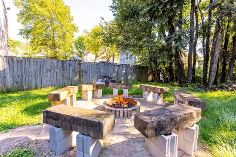 Exterior - 6026 Hamilton Ave, Cincinnati, OH 45224 photo 7 of 8