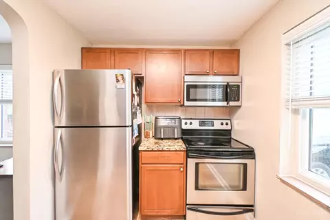 Kitchen - 3522 Eyrich Rd, Cincinnati, OH 45248 photo 1 of 2