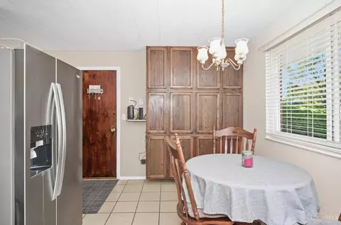Dining - 4625 Eddy Dr, Cincinnati, OH 45244 photo 2 of 3