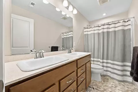 Bath - 969 Crestpoint Ct, Cincinnati, OH 45245 photo 5 of 5