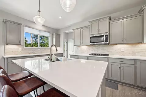 Kitchen - 969 Crestpoint Ct, Cincinnati, OH 45245 photo 7 of 7