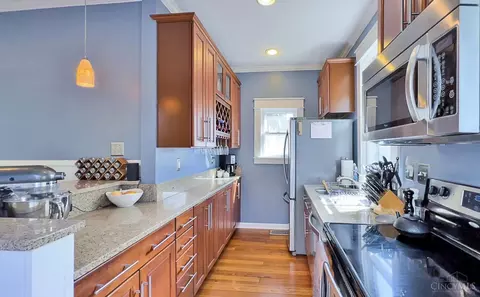 Kitchen - 3147 Willis Ave, Cincinnati, OH 45208 photo 3 of 5