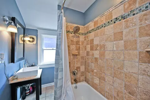 Bath - 3147 Willis Ave, Cincinnati, OH 45208 photo 2 of 3
